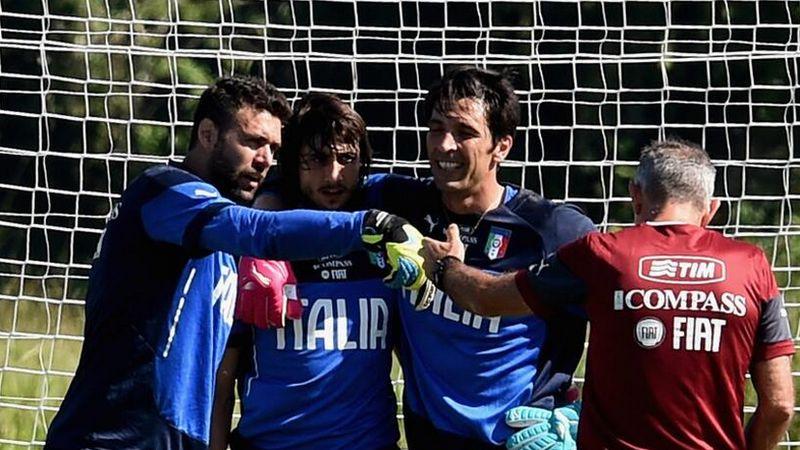 Torino, Sirigu stuzzica: 'In città non vedo tifosi della Juve'