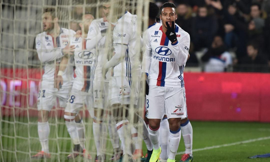 Colpo a centrocampo: Tolisso superato da un argentino