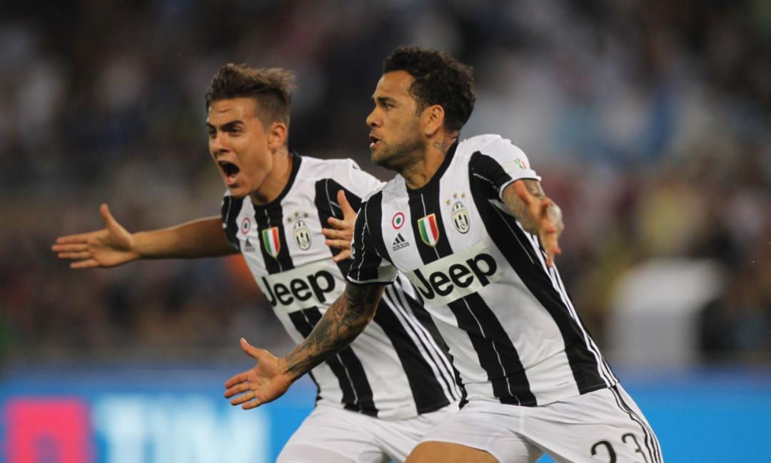 Anche Dani Alves scrive a Buffon: 'Solo tu puoi far ripartire l'Italia' FOTO