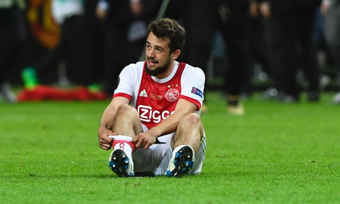 http://cdn.ilbianconero.com/images/2018-02/younes.ajax.seduto.2017.1080x648.jpg