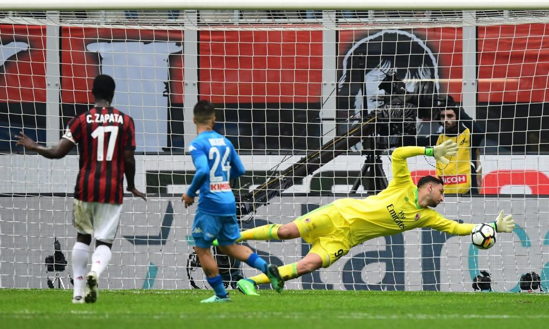 Donnarumma scherza: 'Volevo togliere la mano, ma non ci sono riuscito...'