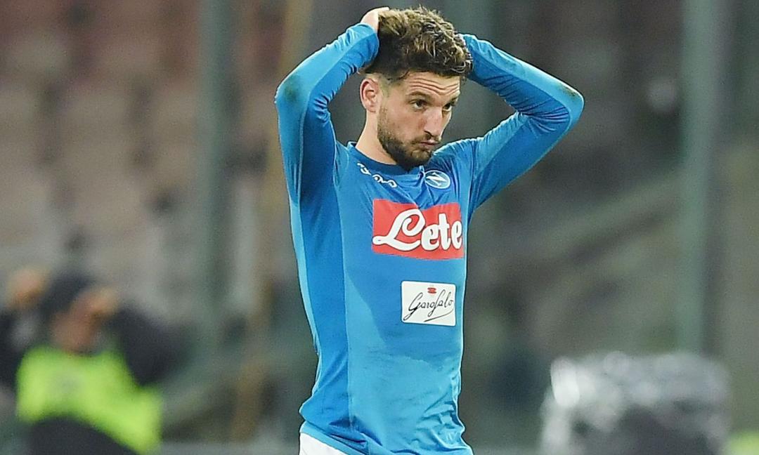 La decisione di Sarri sorprende tutti: Napoli in ritiro La decisione di Sarri sorprende tutti: Napoli in ritiro
