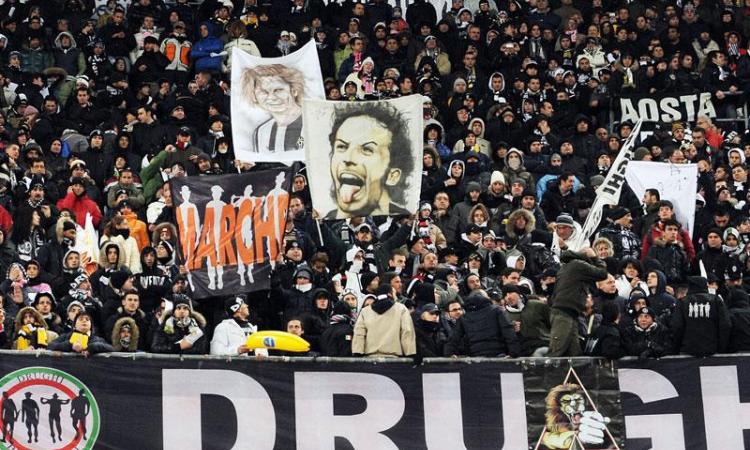 Ajax-Juve, fermati 120 tifosi bianconeri: attesi gli atti dall'Olanda