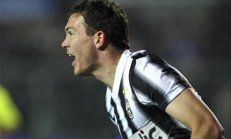 La Juve celebra l'ultima gara di Lichtsteiner: il post sui social 