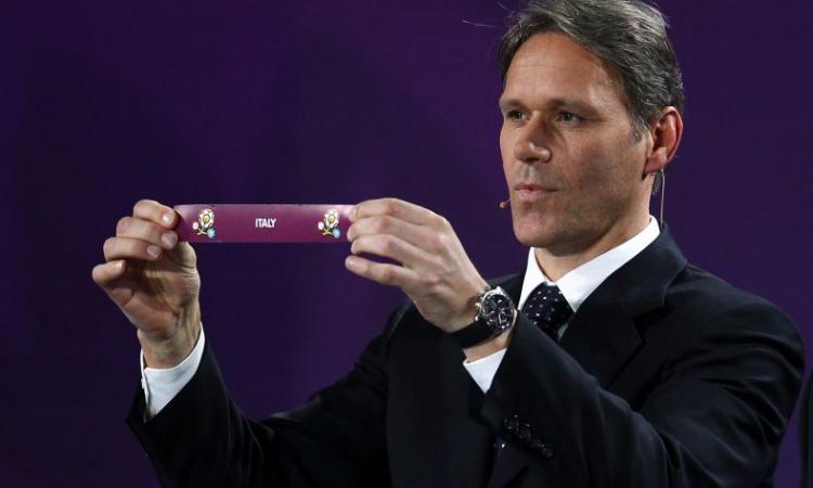 Van Basten: 'Non capisco perchè il Manchester debba privarsi di CR7'