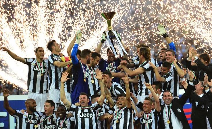 Quando la Juventus ha conquistato la terza stella?