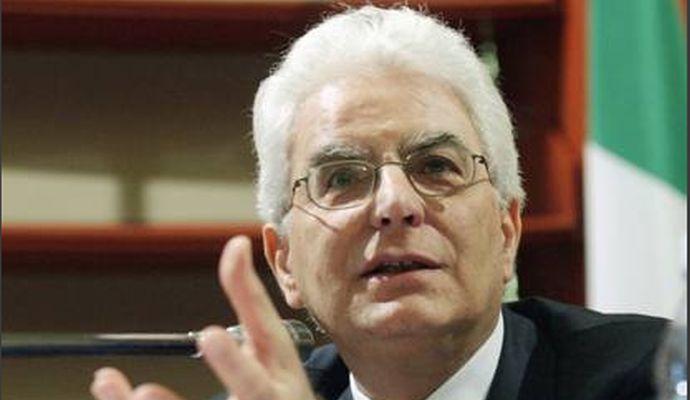 Fuorionda Mattarella: 'Anche io non vado dal parrucchiere' VIDEO