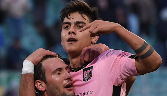 Dybala foto con Vazquez e indizio di mercato: 'Torino ti aspetta'