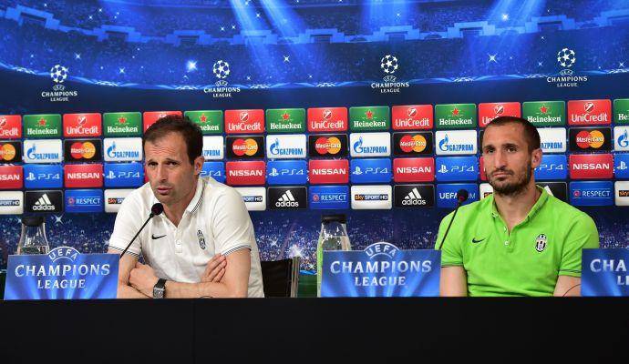 Chiellini parla di Allegri e Sarri: 'Uno vive di numeri, l'altro di tecnica'