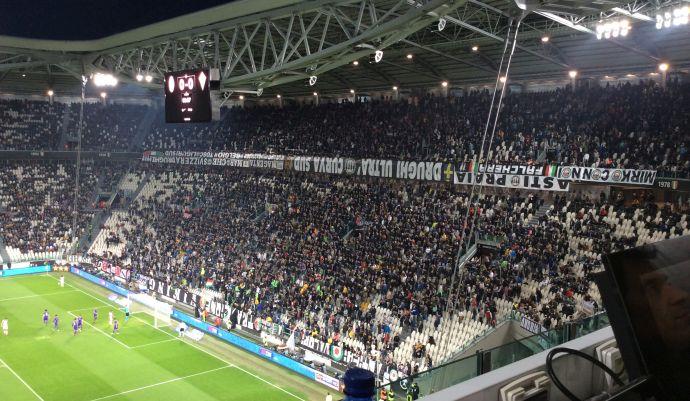 Milan, che sfottò dagli spalti dello Stadium: il coro