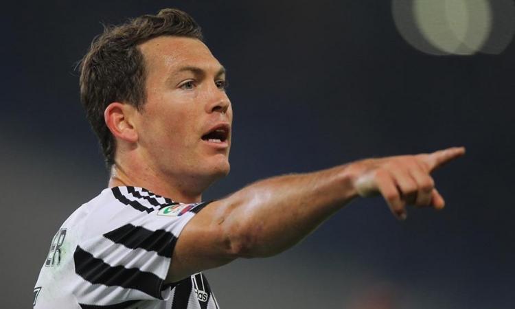 Juve, l’ex Lichtsteiner cambia vita e farà un tirocinio…