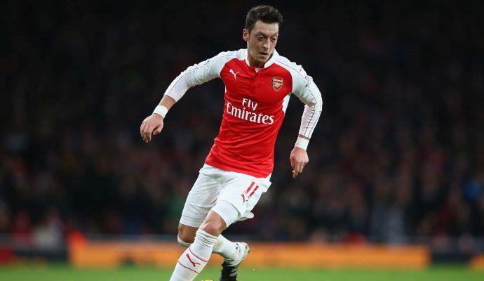 Ozil via dall'Arsenal: piace alla Juve