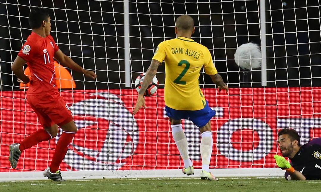 Dani Alves: 'Ecco chi è il nuovo Ronaldo'