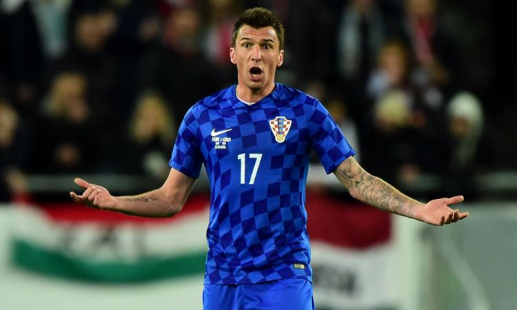 Mandzukic flop con la Croazia, i tifosi lo pungono: 'Non è adatto'
