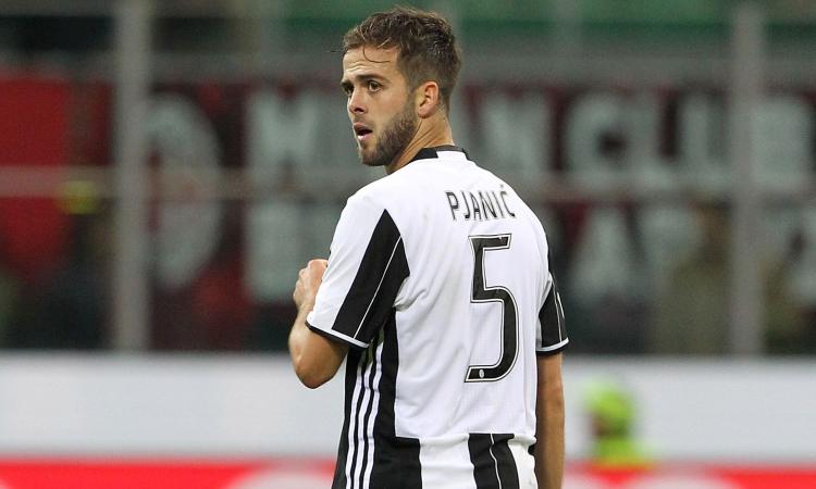 FOTO Pjanic dalla parte di Dybala