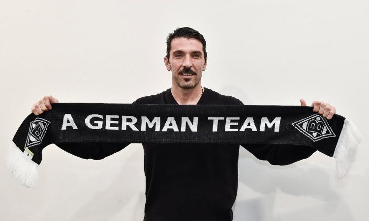 Non solo campioni: anche una squadra tedesca rende onore a Buffon FOTO