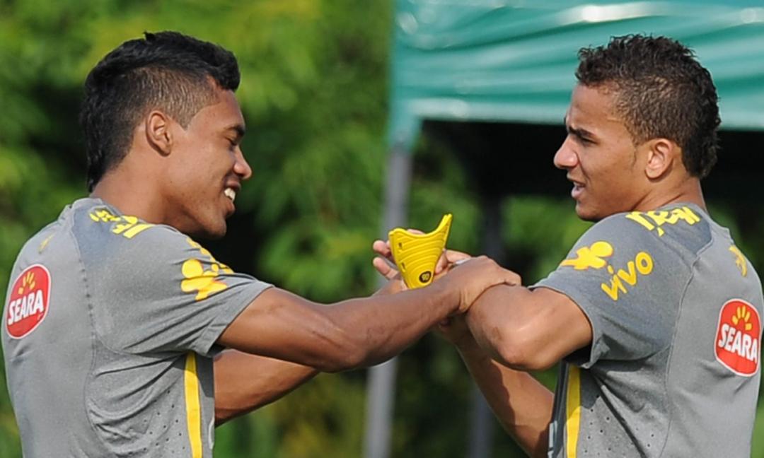 Dal Santos alla Juve, via Porto. Alex Sandro e Danilo: la FOTO evoca ricordi