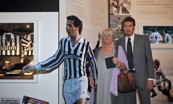 La vedova Scirea: 'Ringrazio Commisso e la Fiorentina, ma quelle scritte...'