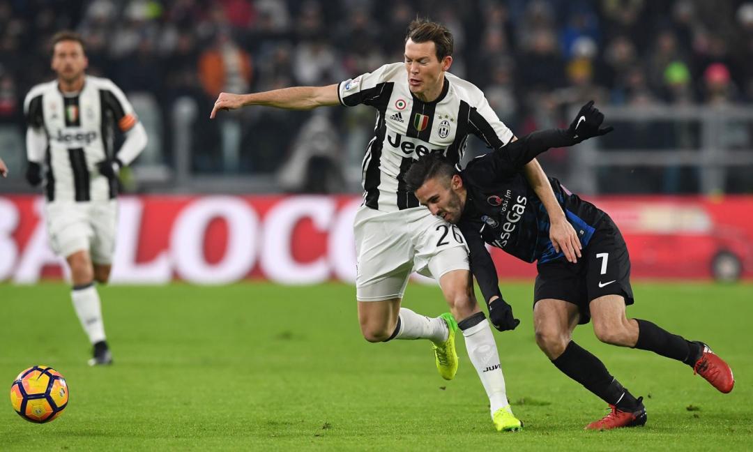 Wolfsburg, si lavora per Lichtsteiner: la situazione
