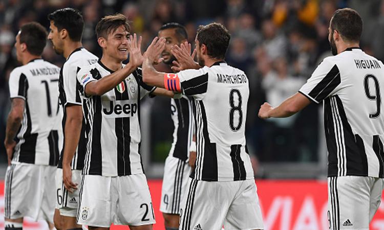 Marchisio risponde a Dybala: 'Finalmente il destro migliora'