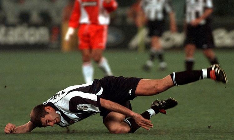 1 ottobre 1997 - Champions, la Juve cade a Manchester, ma... VIDEO