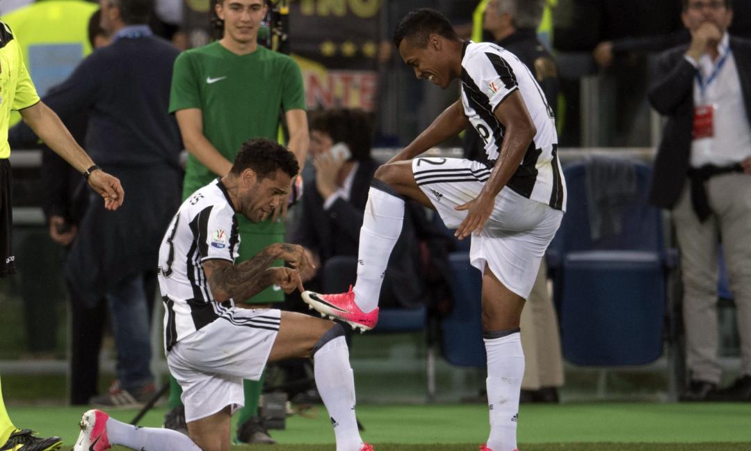 Dani Alves e Alex Sandro in uscita? Fasce da rifare, come nel 2010...