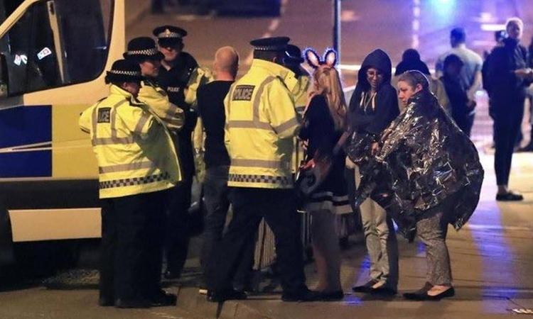 Attentato kamikaze a Manchester: 22 morti e più di 50 feriti