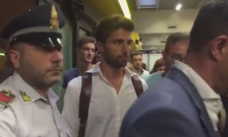 Milan, Borini è arrivato a Malpensa VIDEO
