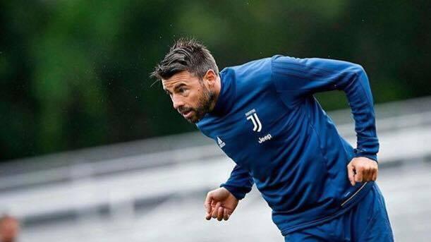 Juventus-Chievo, i 22 convocati: c'è Barzagli, out Khedira