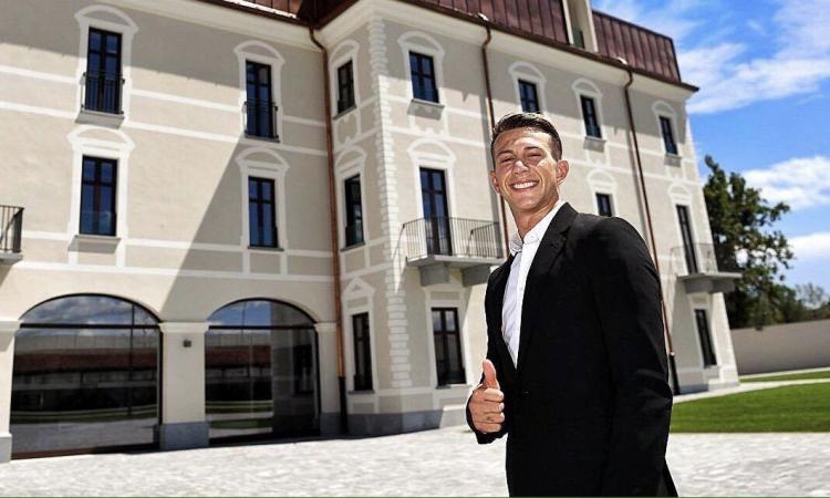 Bernardeschi: 'Felici di Sarri, Ronaldo farà più gol. E a Chiesa dico che...'