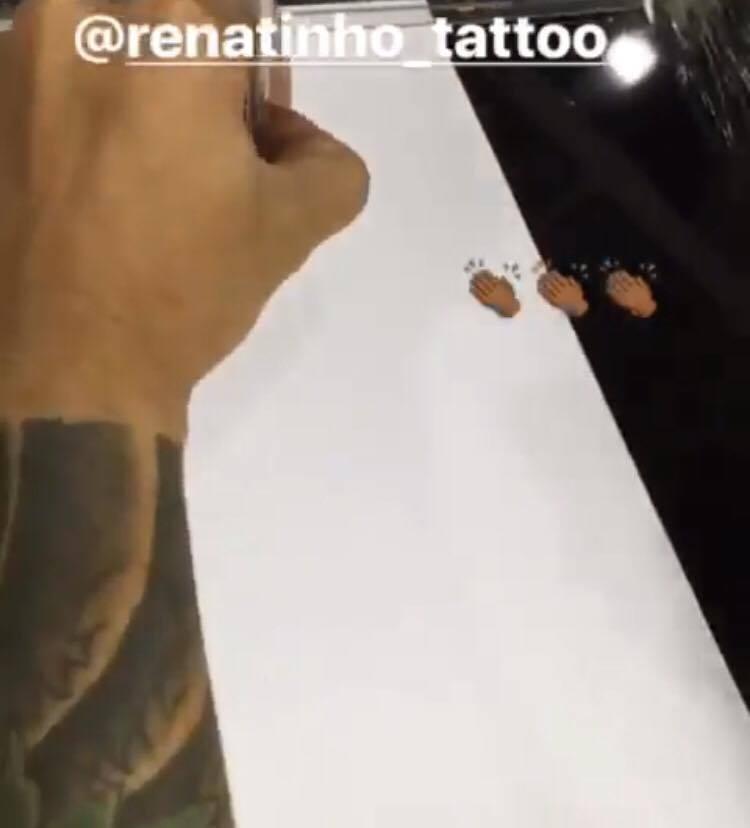 Douglas Costa Che Idolo E Diventato Un Tatuaggio Foto Ilbianconero Com