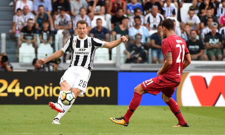 Lichtsteiner a testa alta contro il Cagliari. Ma il futuro...