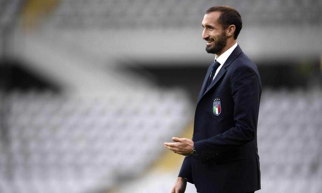 Chiellini a colloquio con Mancini al Galà del Calcio FOTO