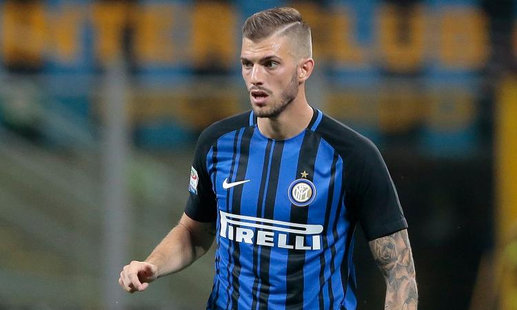 Inter: insulti e minacce a Santon, costretto a chiudere Instagram!