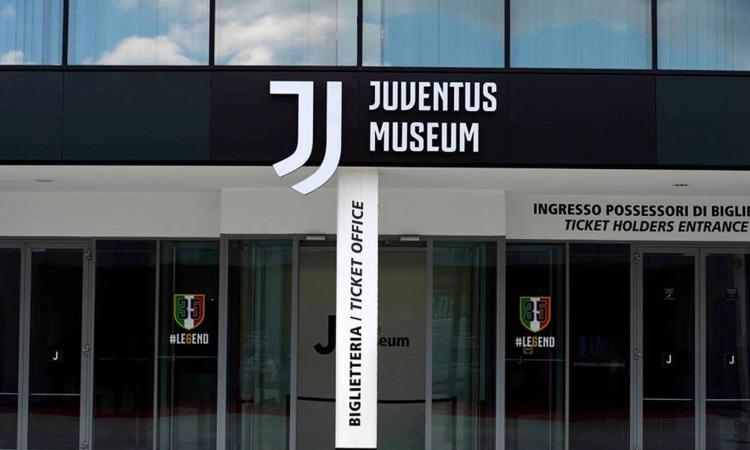 Una delegazione dello Juventus Museum a Superga FOTO