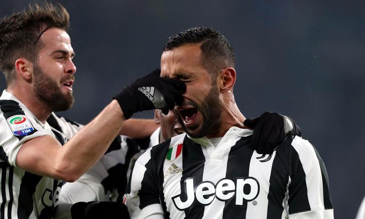 'Abbiamo condiviso tutto': gli speciali auguri di Benatia a Pjanic FOTO