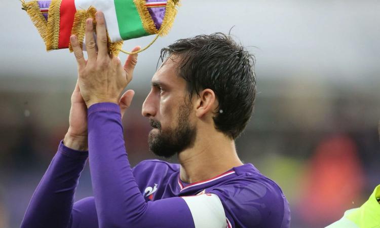 Fiorentina-Juve: i tifosi intonano un coro per Astori al 13'