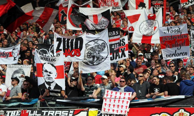 Verso la Juve, tifosi Ajax riuniti nei pub: FOTO e VIDEO