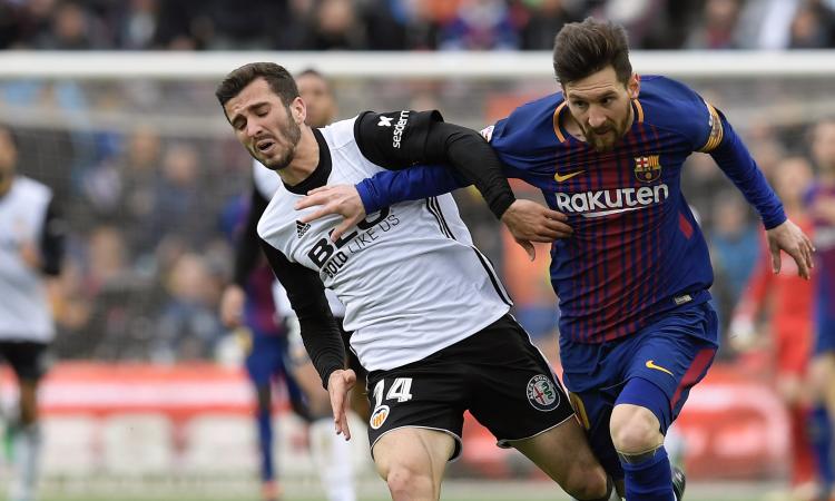 Juve, piace sempre Gayà: ma il Valencia ha un piano per bloccarlo 