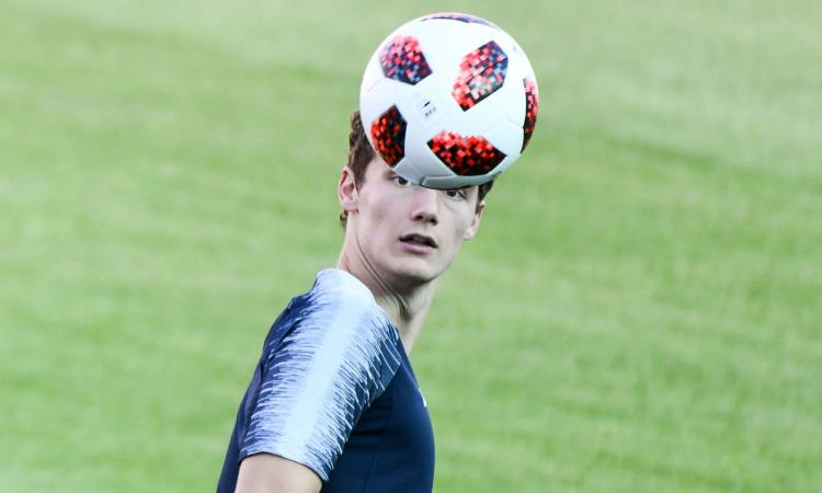 Juve, le intenzioni sono chiare: ecco come può arrivare Pavard