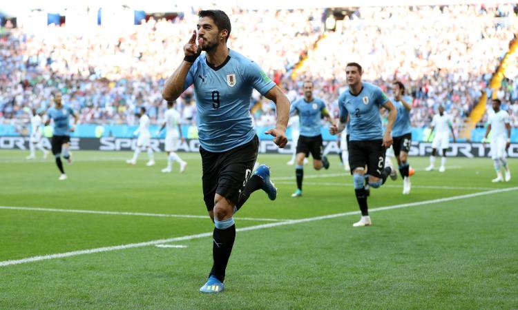 Suarez stende l'Arabia Saudita: Uruguay agli ottavi con la Russia