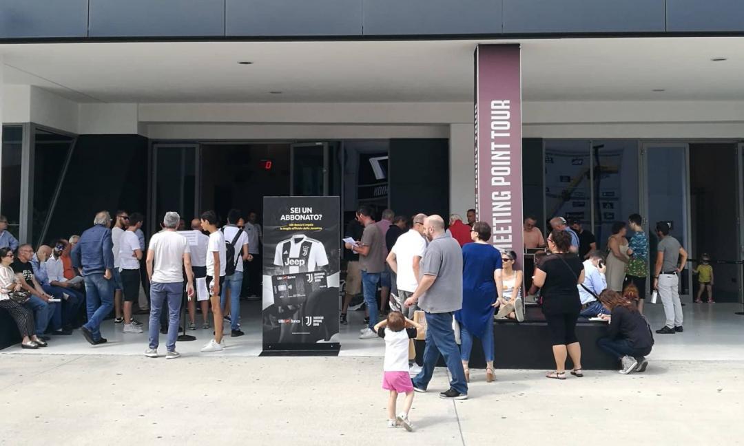 Presentazione Ronaldo, i tifosi: 'Siamo delusi' ma per qualcuno la decisione è giusta