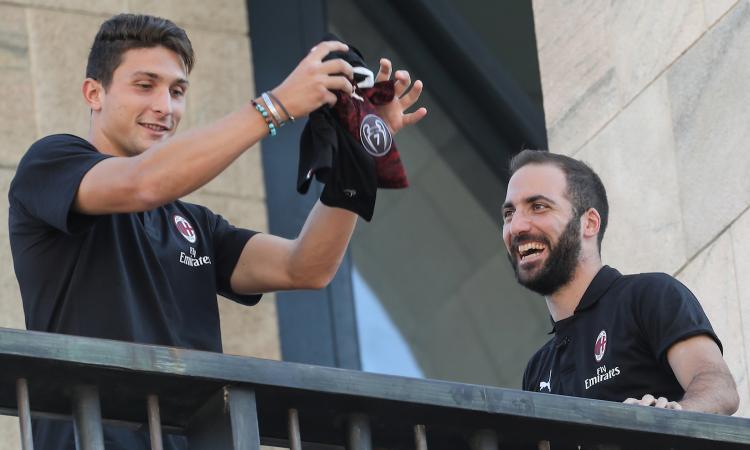 La Uefa stanga il Milan: ora ci ridate anche Caldara e Higuain?