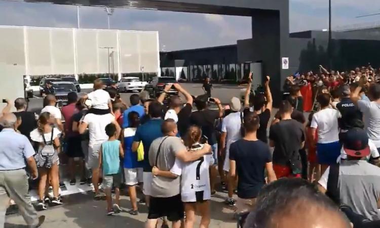 Sindaco Cercola (Napoli): 'Juve razzista', scontro con il fan club locale