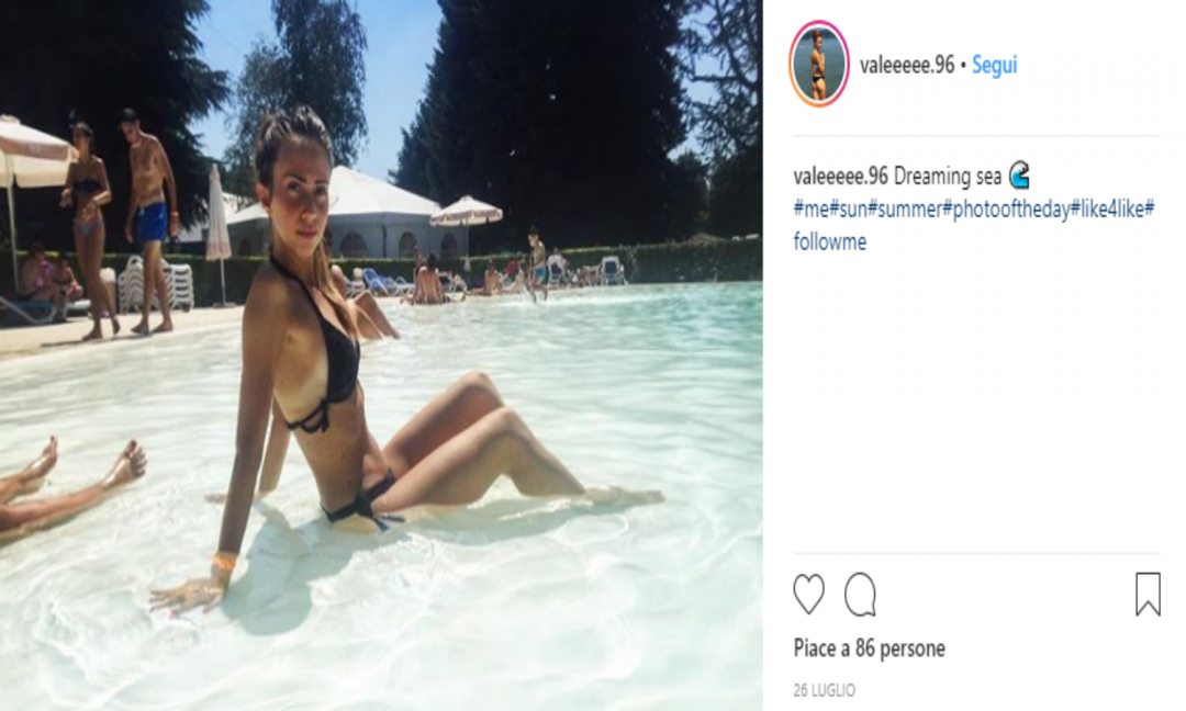 Valentina, le FOTO riscaldano l'estate: e ha la Juve nel cuore...