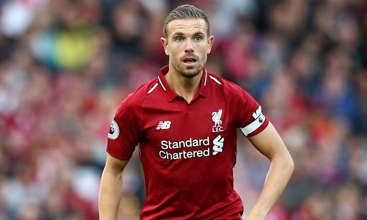 Liverpool, il capitano Henderson contro la Premier: 'Ci mette in pericolo'