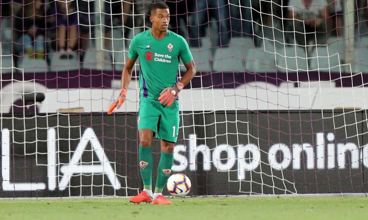 Fiorentina, Lafont: 'Sogno di parare un rigore a CR7 e battere la Juve'