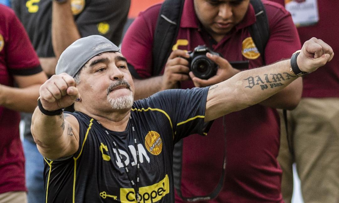 Maradona durissimo: 'Messi? Non è un leader, va in bagno 20 volte...'
