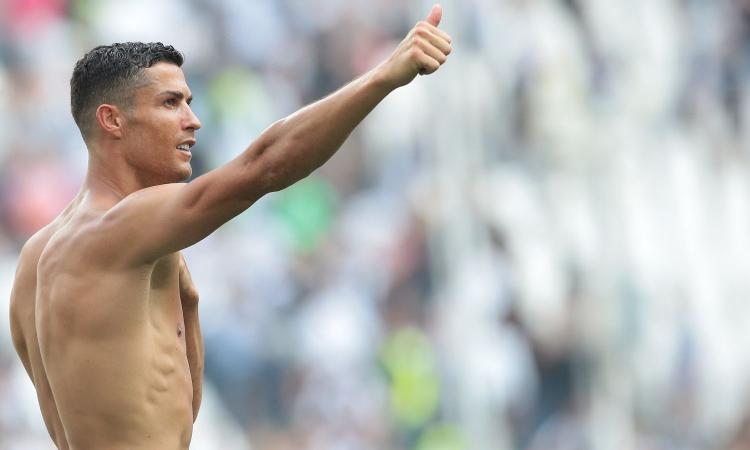 Ronaldo, traguardo social: è la persona più seguita del mondo su Instagram!