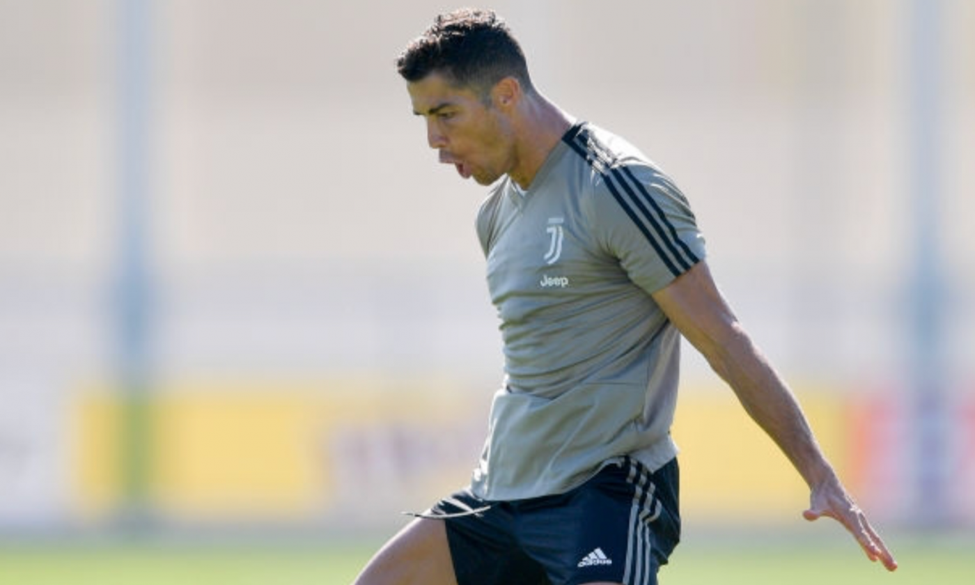 Ronaldo show in allenamento: che esultanza dopo il gol! VIDEO |  ilbianconero.com